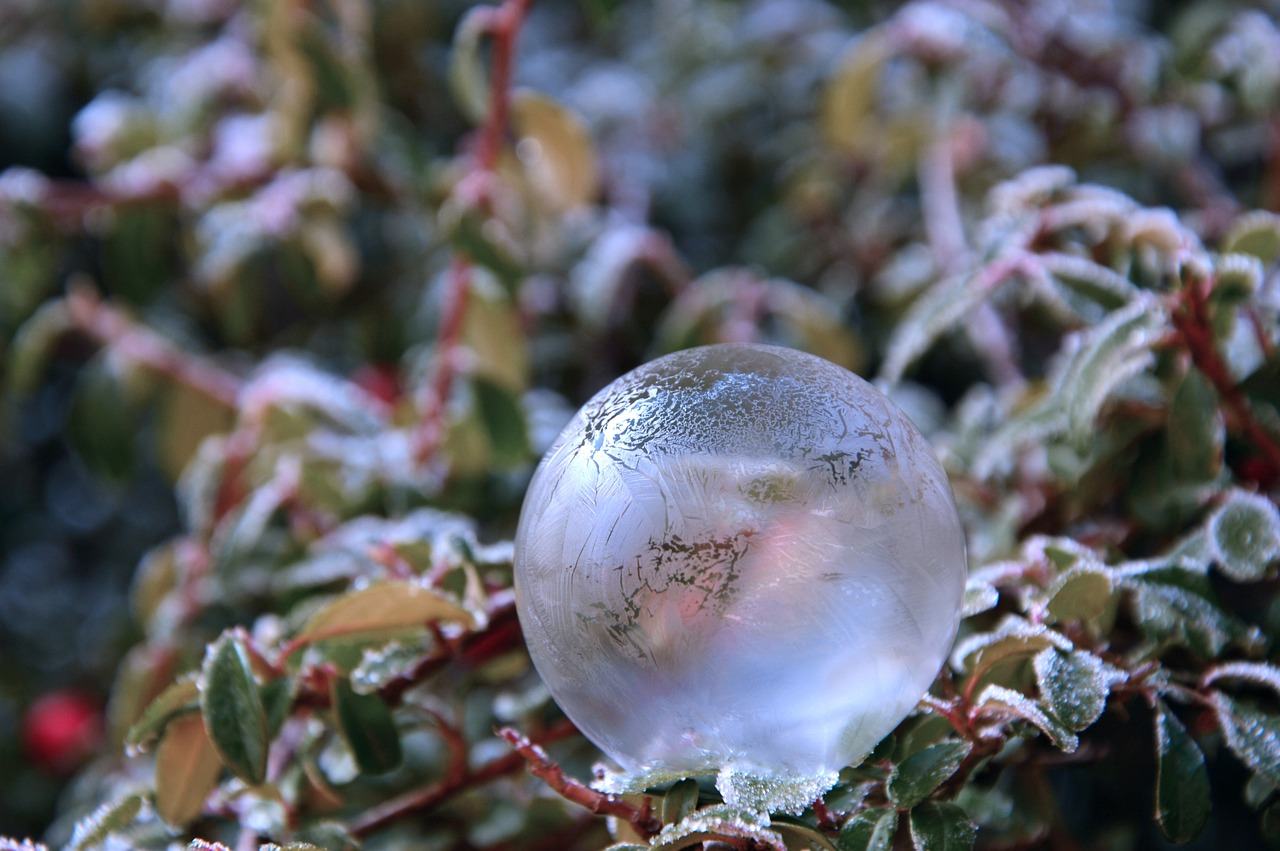 Discover the magic of crystalline pottery